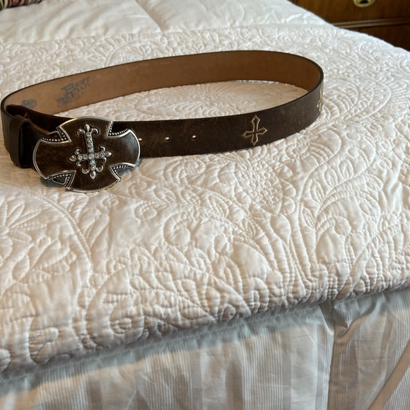 Gorgeous leather western belt by Justin - Picture 2 of 6